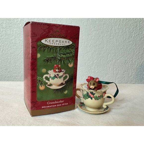 Hallmark 2001 Grandmother Keepsake Ornament - Picture 1 of 9